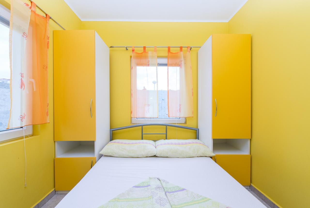 Apartments Mahnet Вир Екстериор снимка
