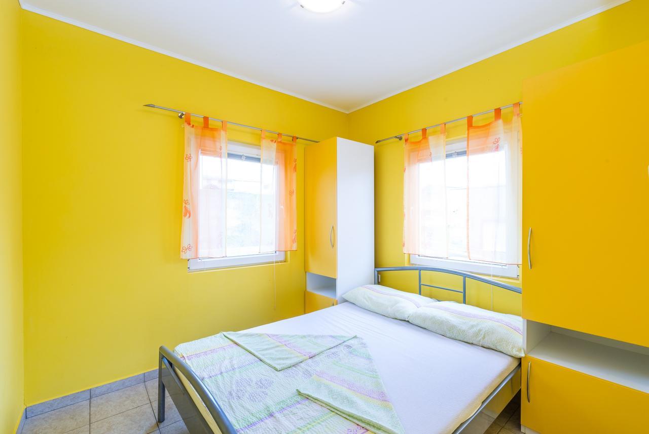 Apartments Mahnet Вир Екстериор снимка