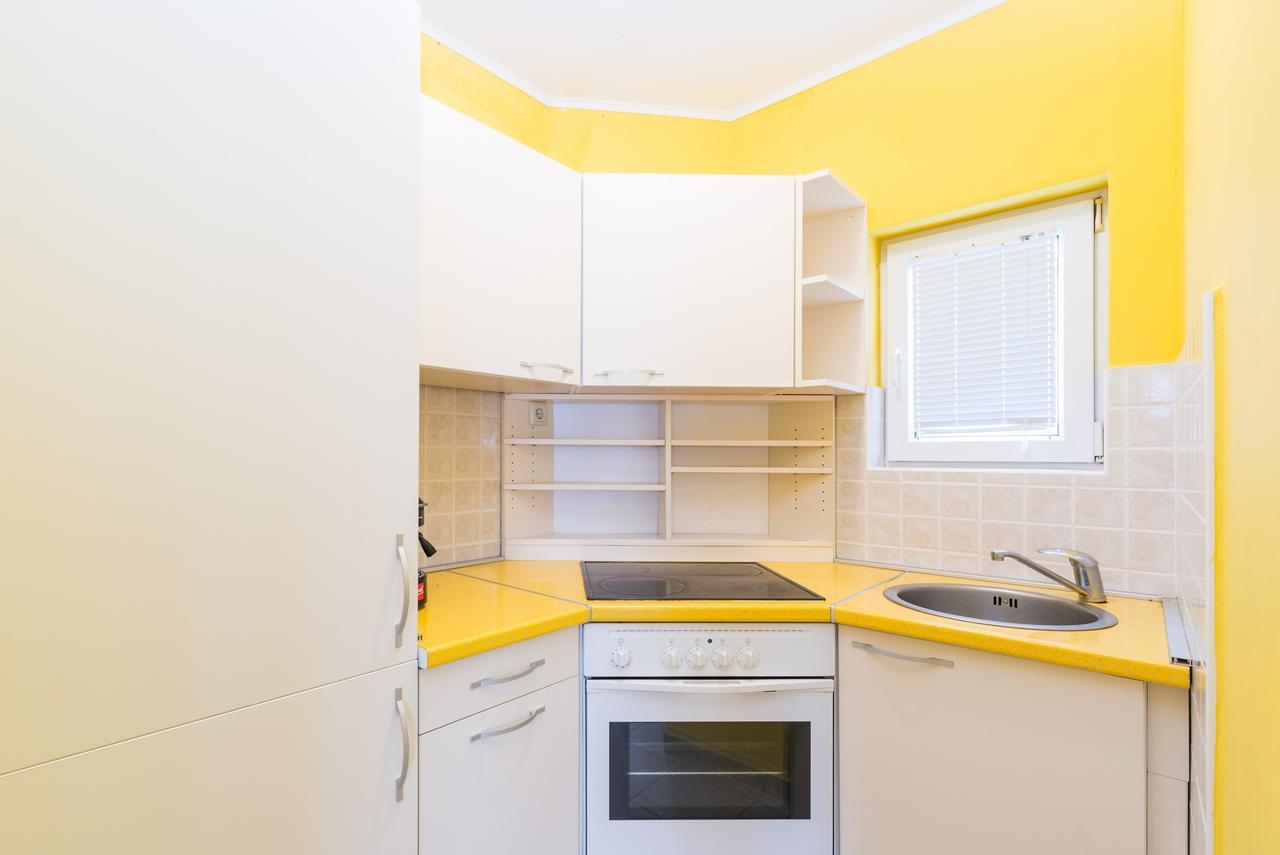 Apartments Mahnet Вир Екстериор снимка