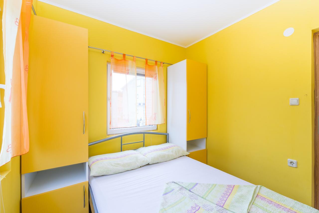 Apartments Mahnet Вир Екстериор снимка